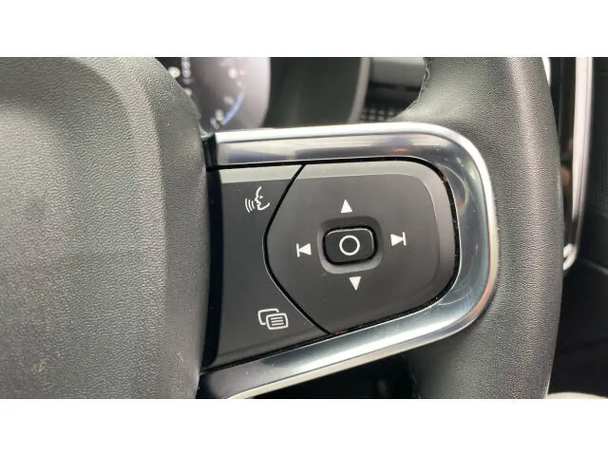 2022-volvo-xc40-15-t5-r-design-pro-big-18