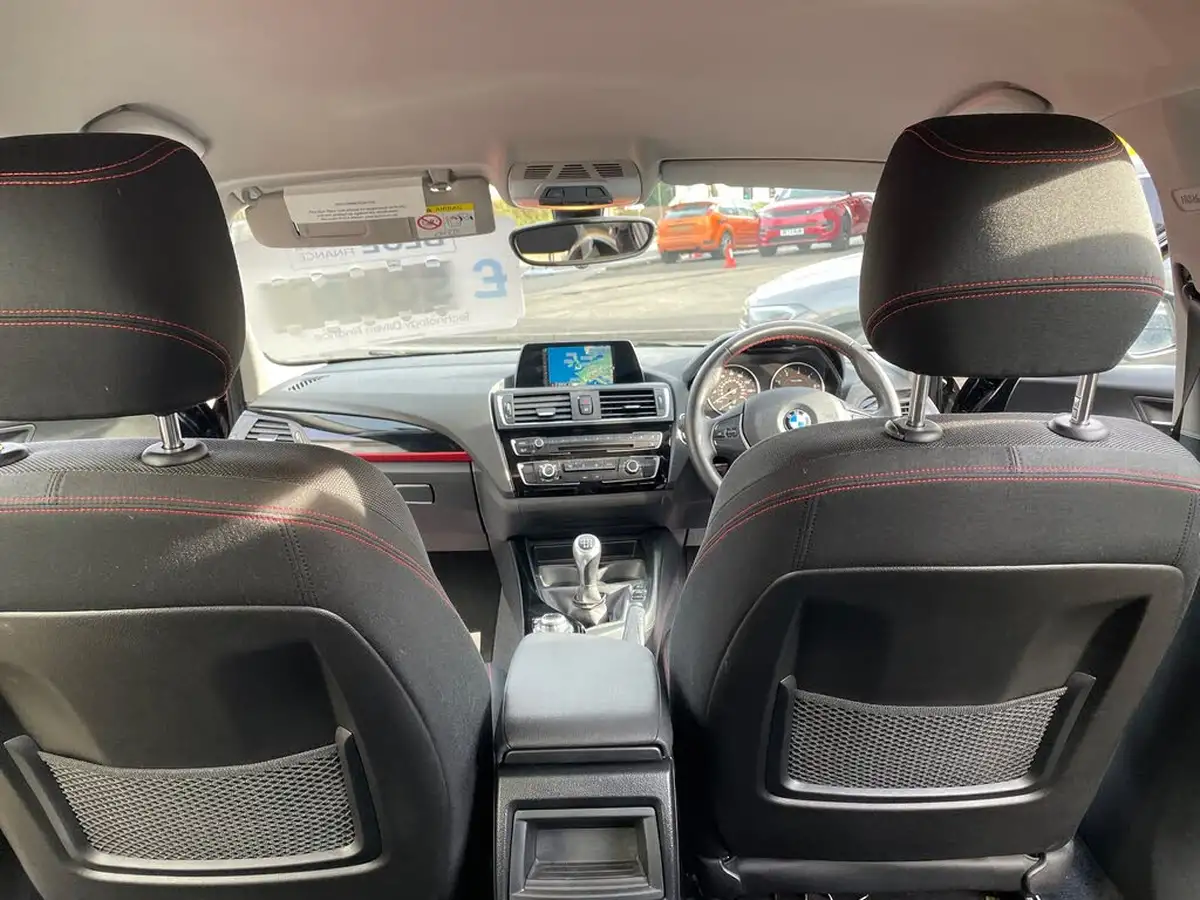 2017-bmw-1-series-20td-118d-sport-5d-big-18