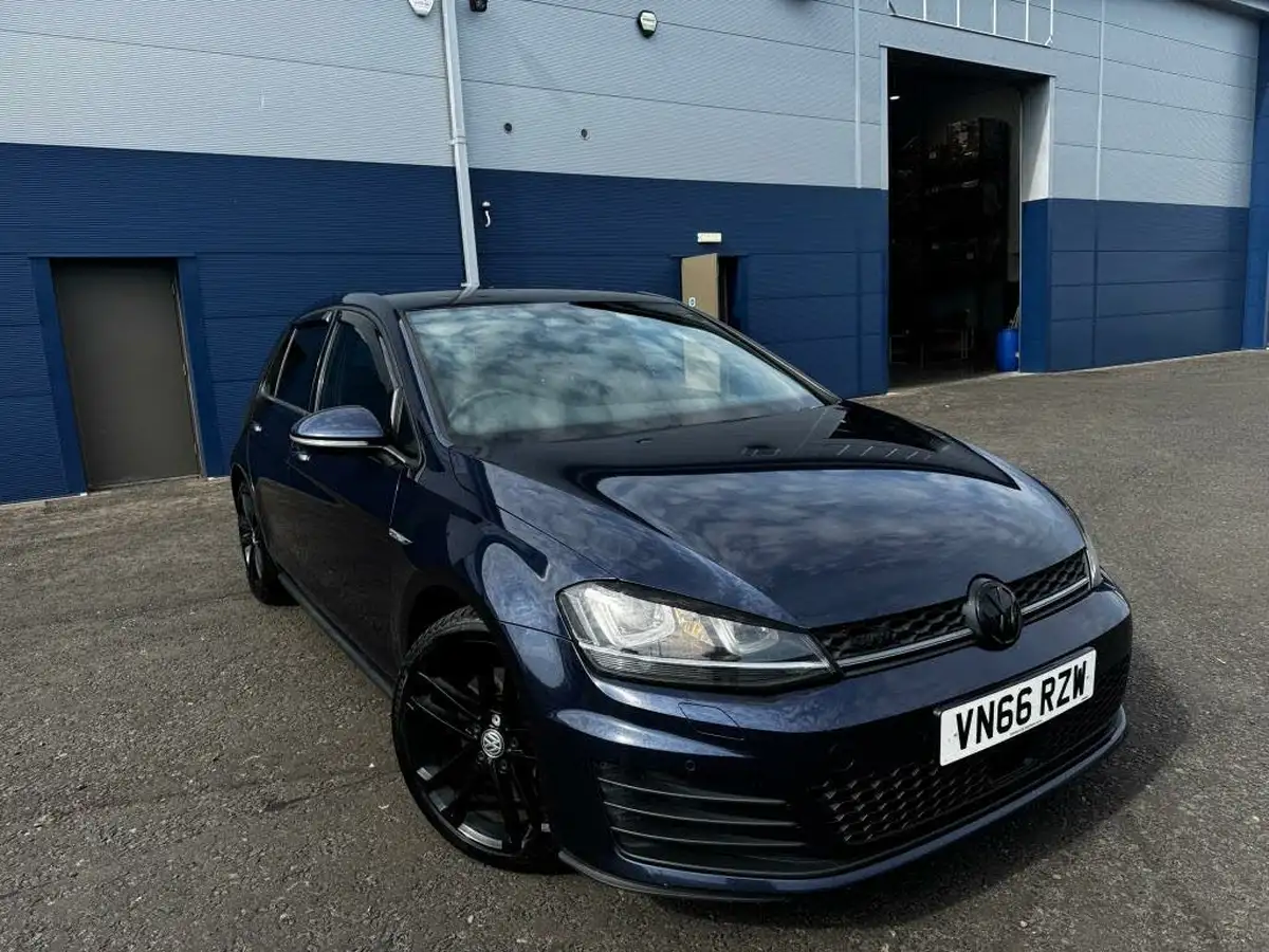 2017-volkswagen-golf-20tdi-gtd-bmt-hatchback-5d-big-1