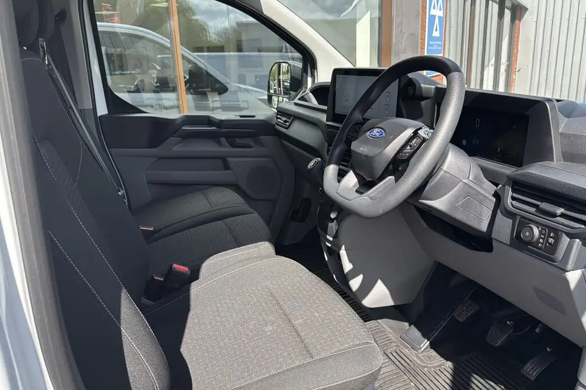 2023-ford-transit-custom-20tdci-300-l1h1-leader-110pseu6e-panel-van-1996cc-big-9