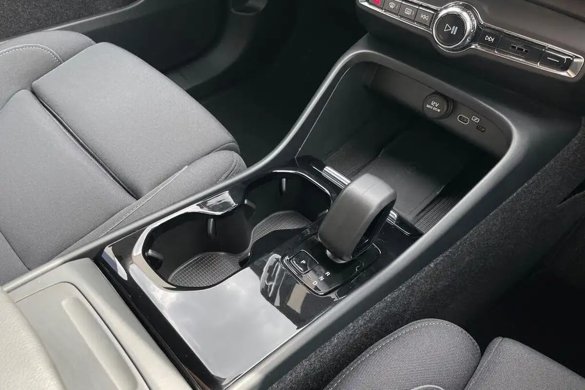 2022-volvo-xc40-e-recharge-plus-228bhp-big-40