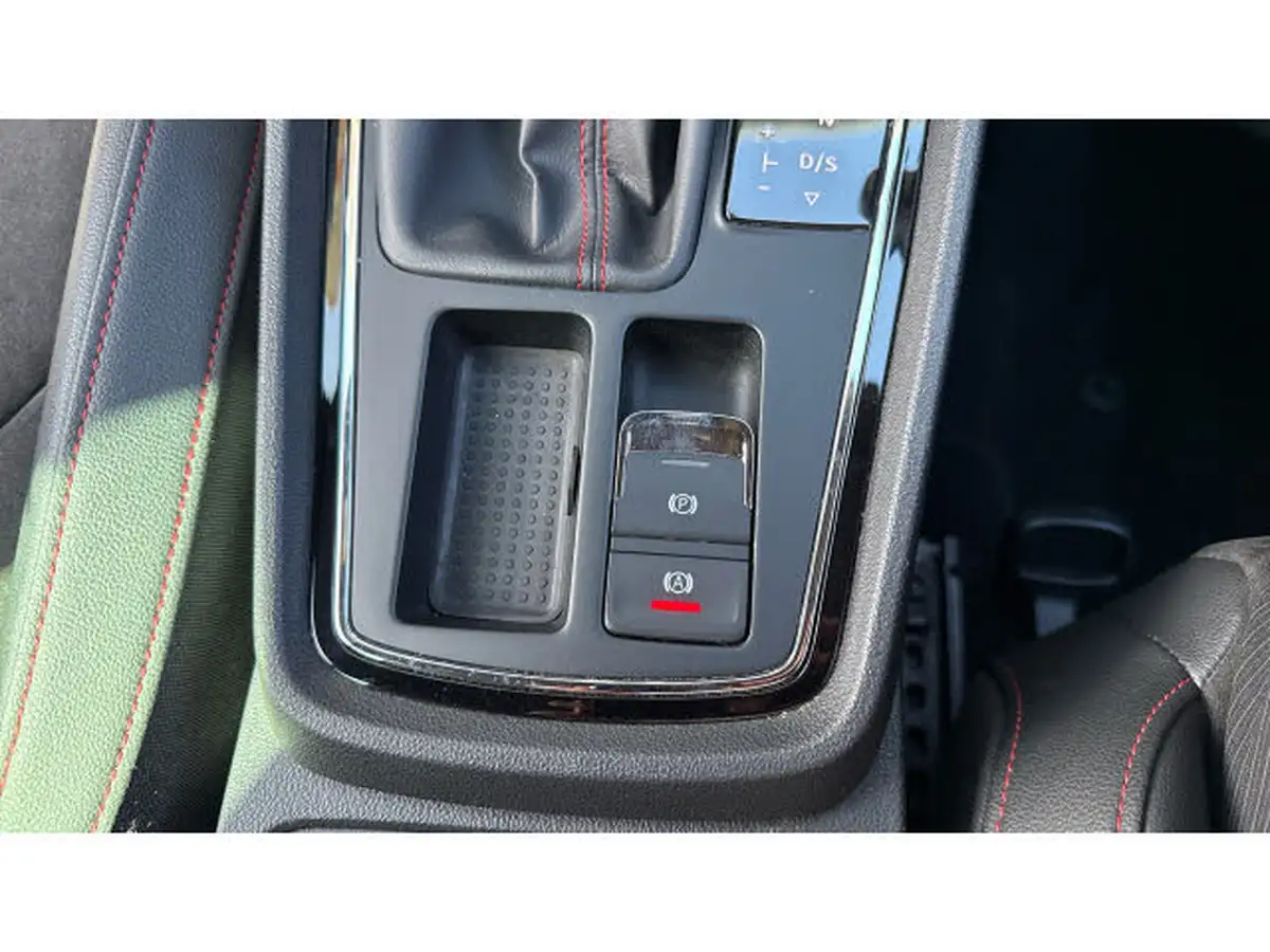 2020-seat-leon-15-tsi-evo-fr-black-edition-150ps-hatchback-dsg-big-24