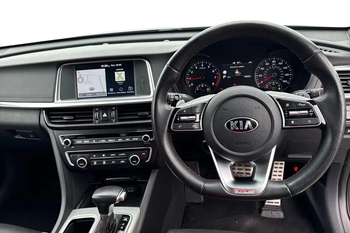 2018-kia-optima-20-t-gdi-gt-big-17