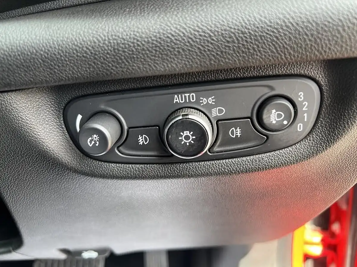 2019-vauxhall-insignia-grand-sport-15-turbo-sri-vx-line-nav-ss-auto-big-17