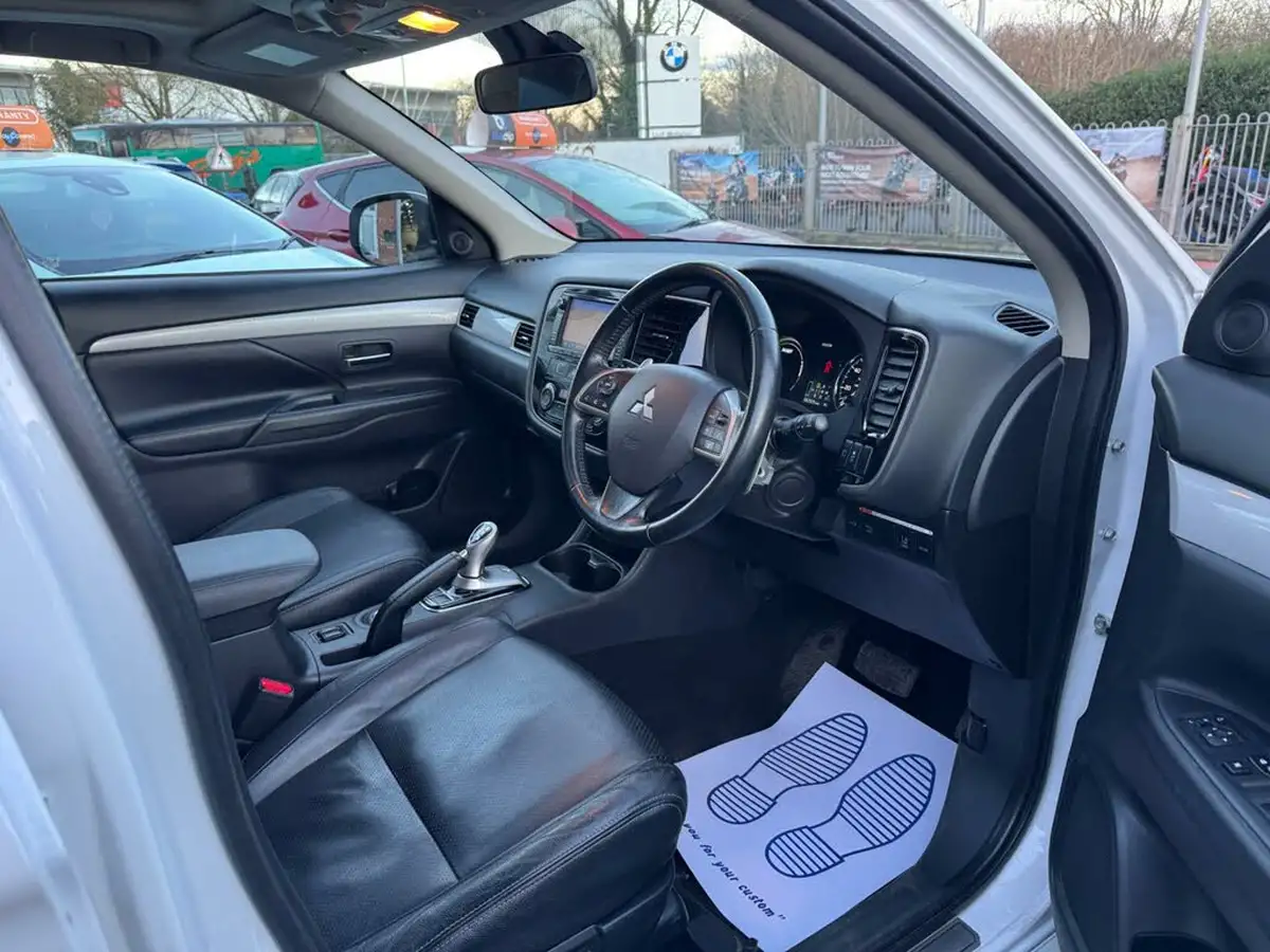 2014-mitsubishi-outlander-20-gx4hs-big-17
