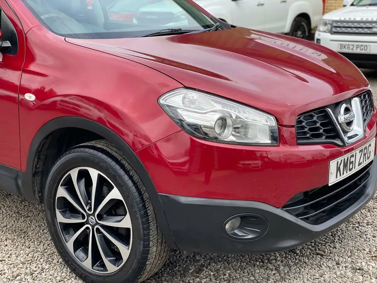 2012-nissan-qashqai-15td-n-tec-big-13