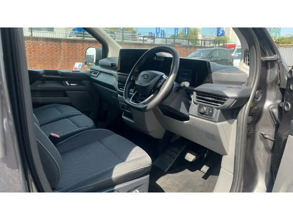 2024-ford-transit-custom-big-5