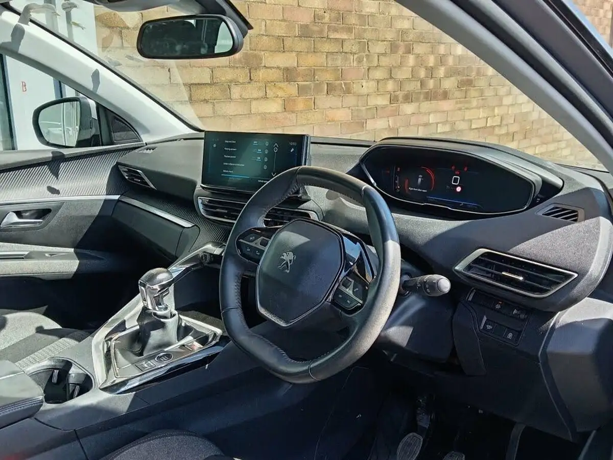 2021-peugeot-5008-suv-15-bluehdi-active-premium-big-4