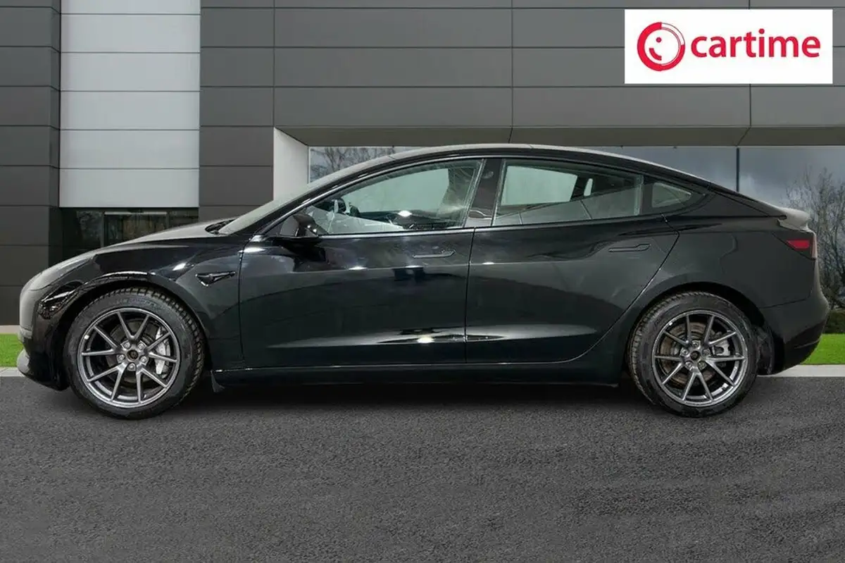 2022-tesla-model-3-e-long-range-big-2