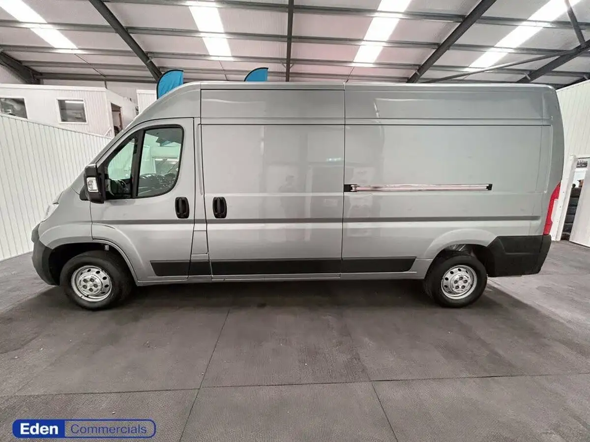 2022-citroen-relay-22bluehdi-35-l3h2-enterprise-panel-big-7