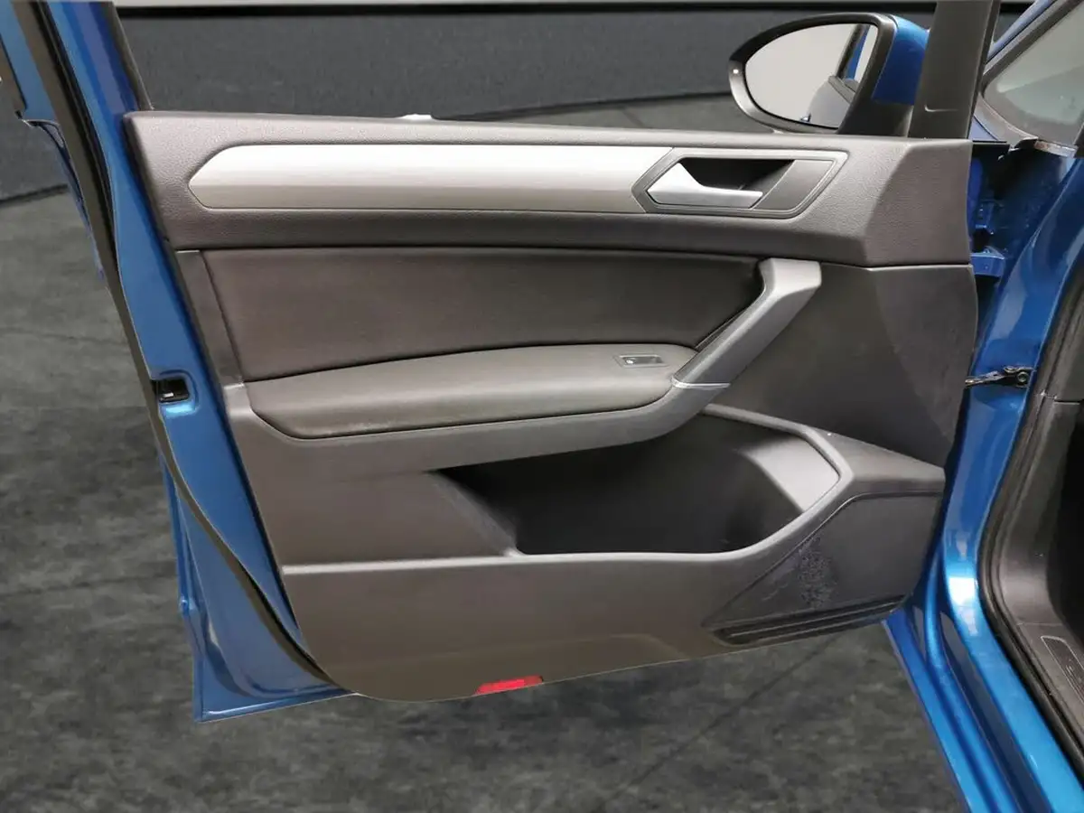 2021-volkswagen-touran-15-tsi-se-dsg-big-32