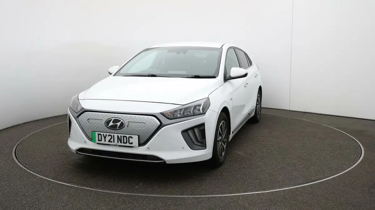2021-hyundai-ioniq-e-premium-se-electric-100kw-big-41