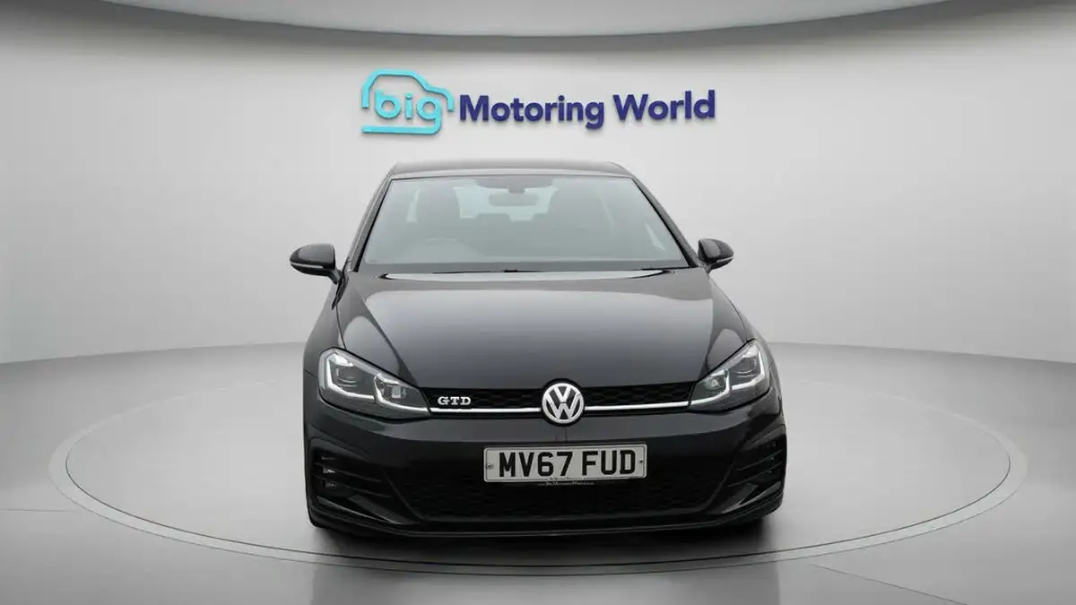 2017-volkswagen-golf-20tdi-gtd-ss-hatchback-5d-dsg-big-2