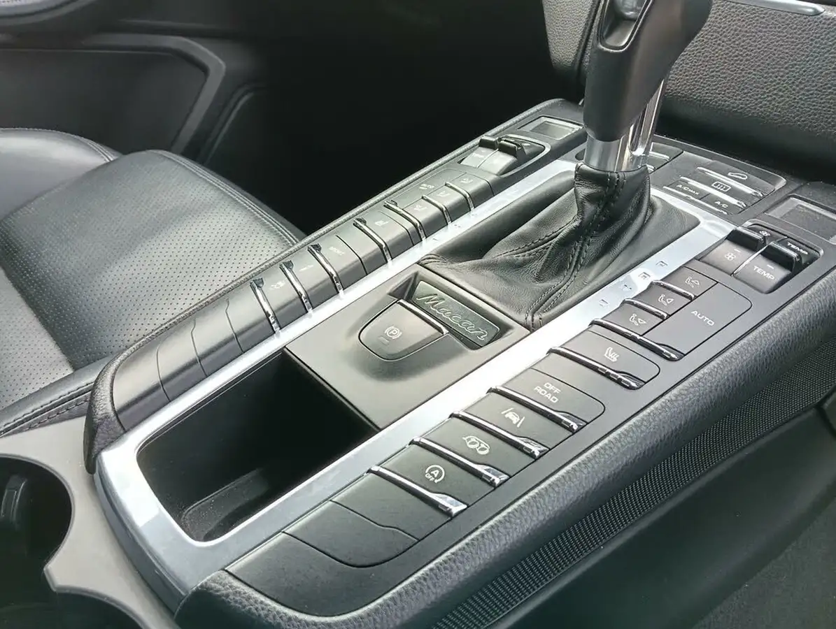 2017-porsche-macan-30-s-ss-big-36
