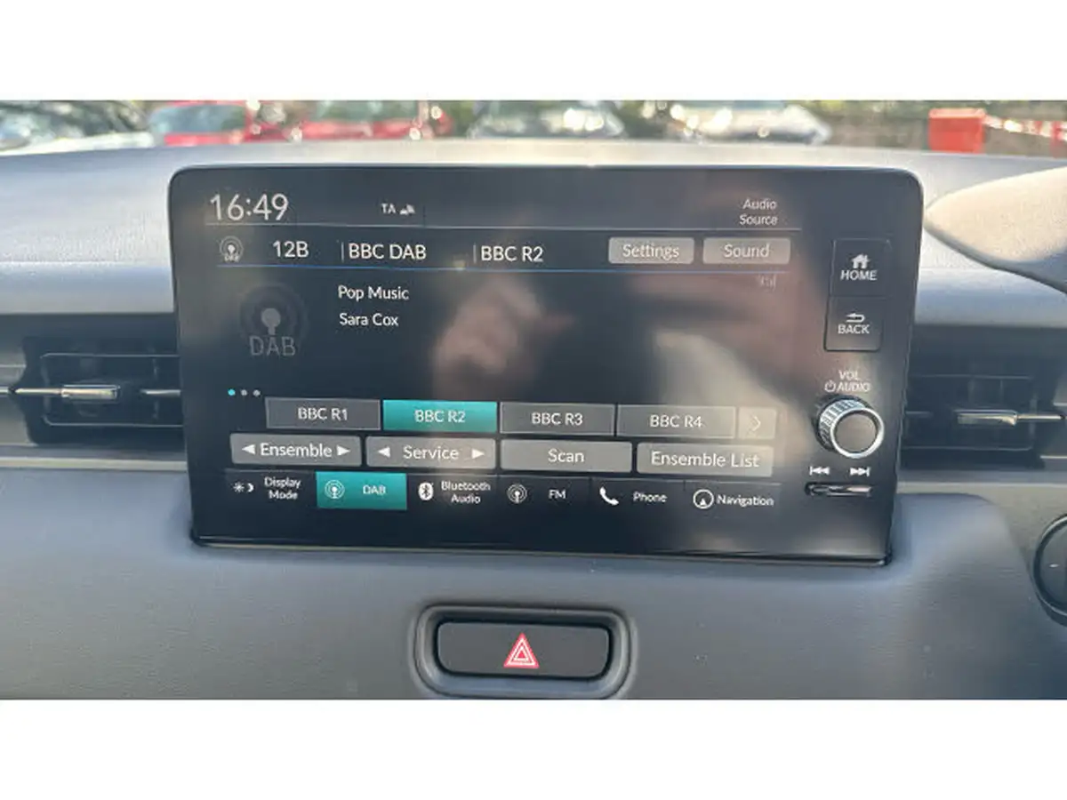 2022-honda-hr-v-15-i-mmd-advance-big-32