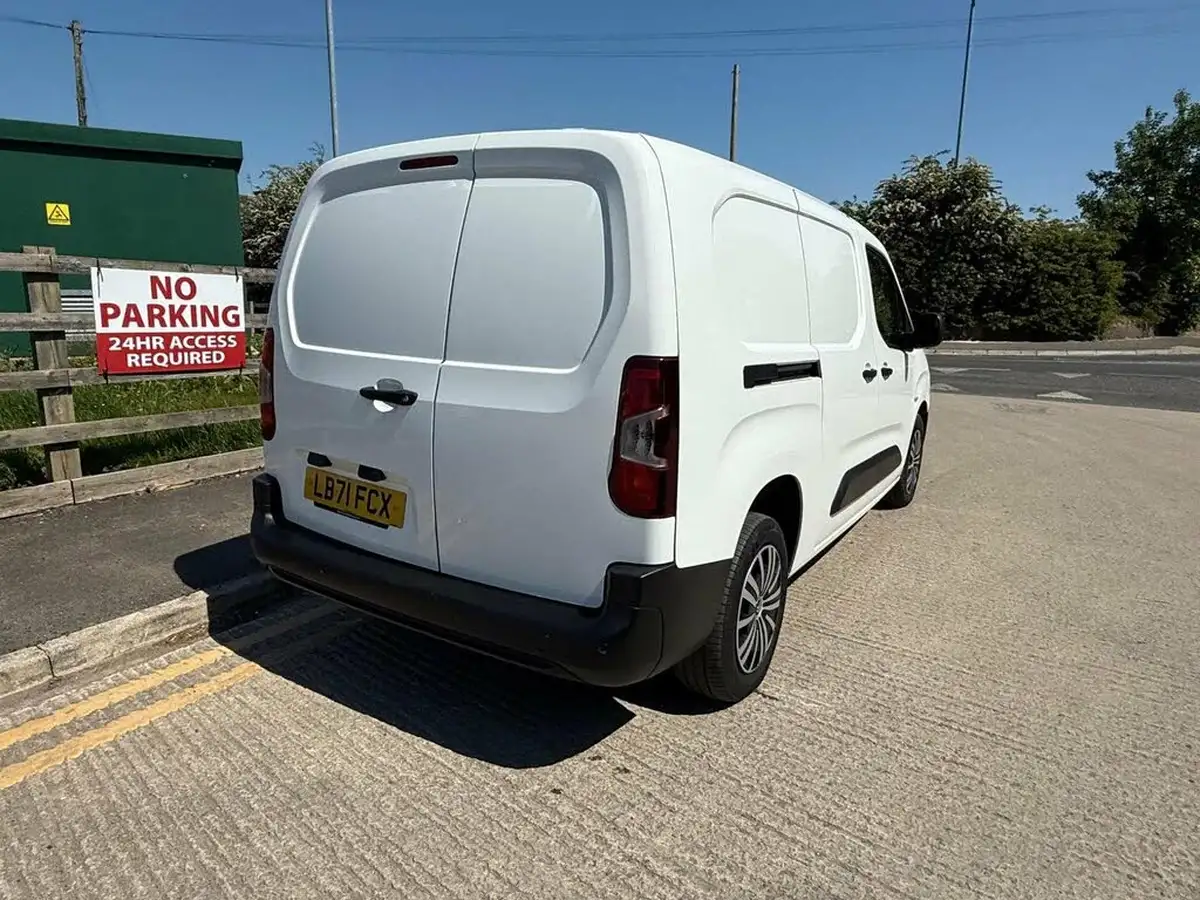2021-citroen-berlingo-15bluehdi-1000-enterprise-pro-100pseu6d-big-4