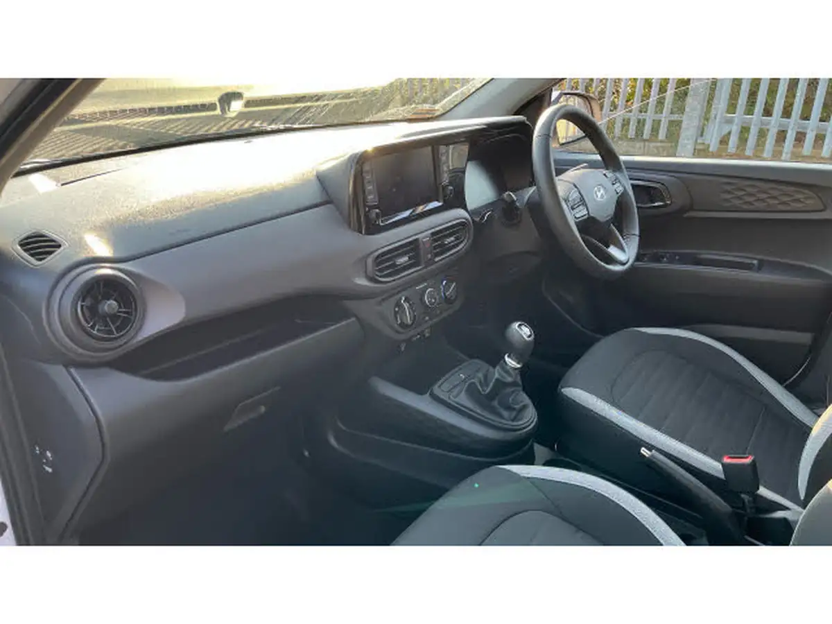 2024-hyundai-i10-12-advance-79ps-big-8