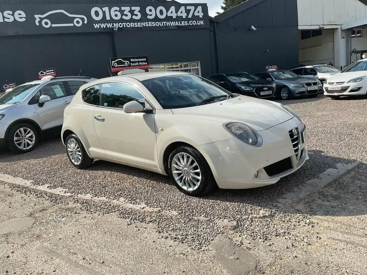 2014-alfa-romeo-mito-13jtdm-2-sprint-big-42
