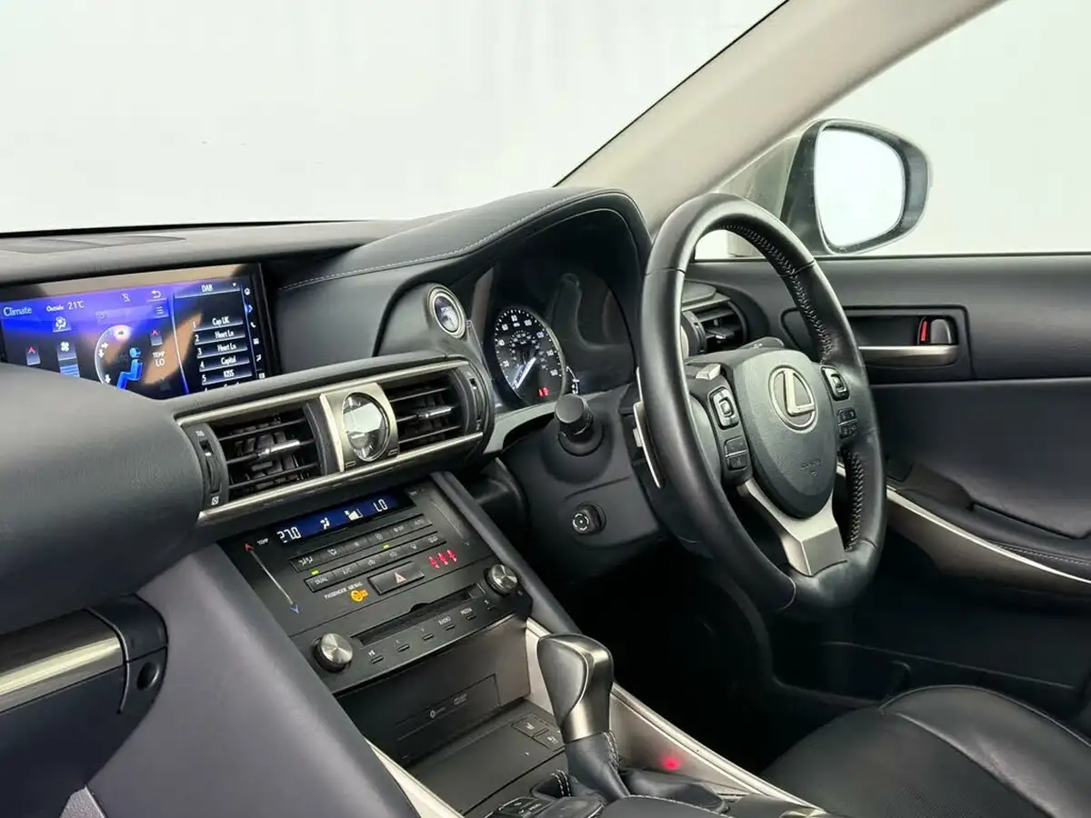 2018-lexus-is-300h-25-advance-lexus-navigation-big-15