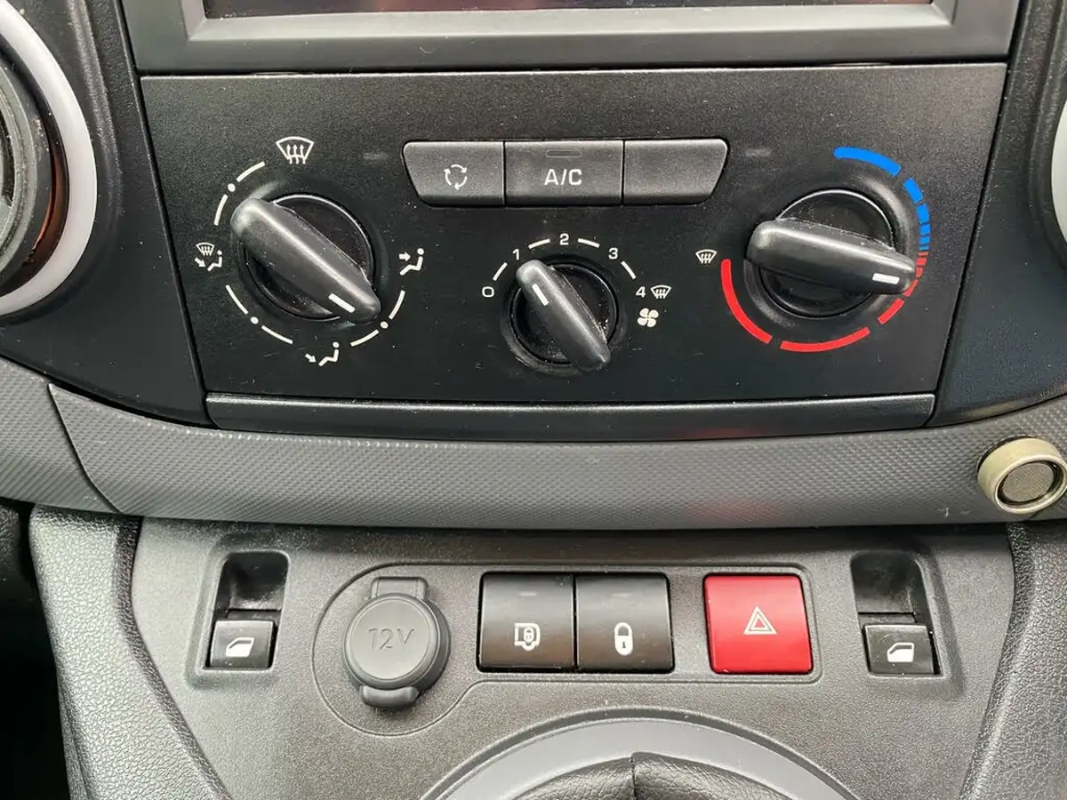 2018-citroen-berlingo-16td-l1625-enterprise-special-edition-panel-big-35