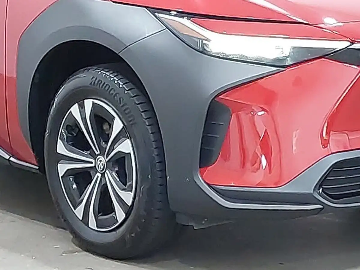 2024-toyota-bz4x-e-motion-201bhp-11kw-obc-big-8