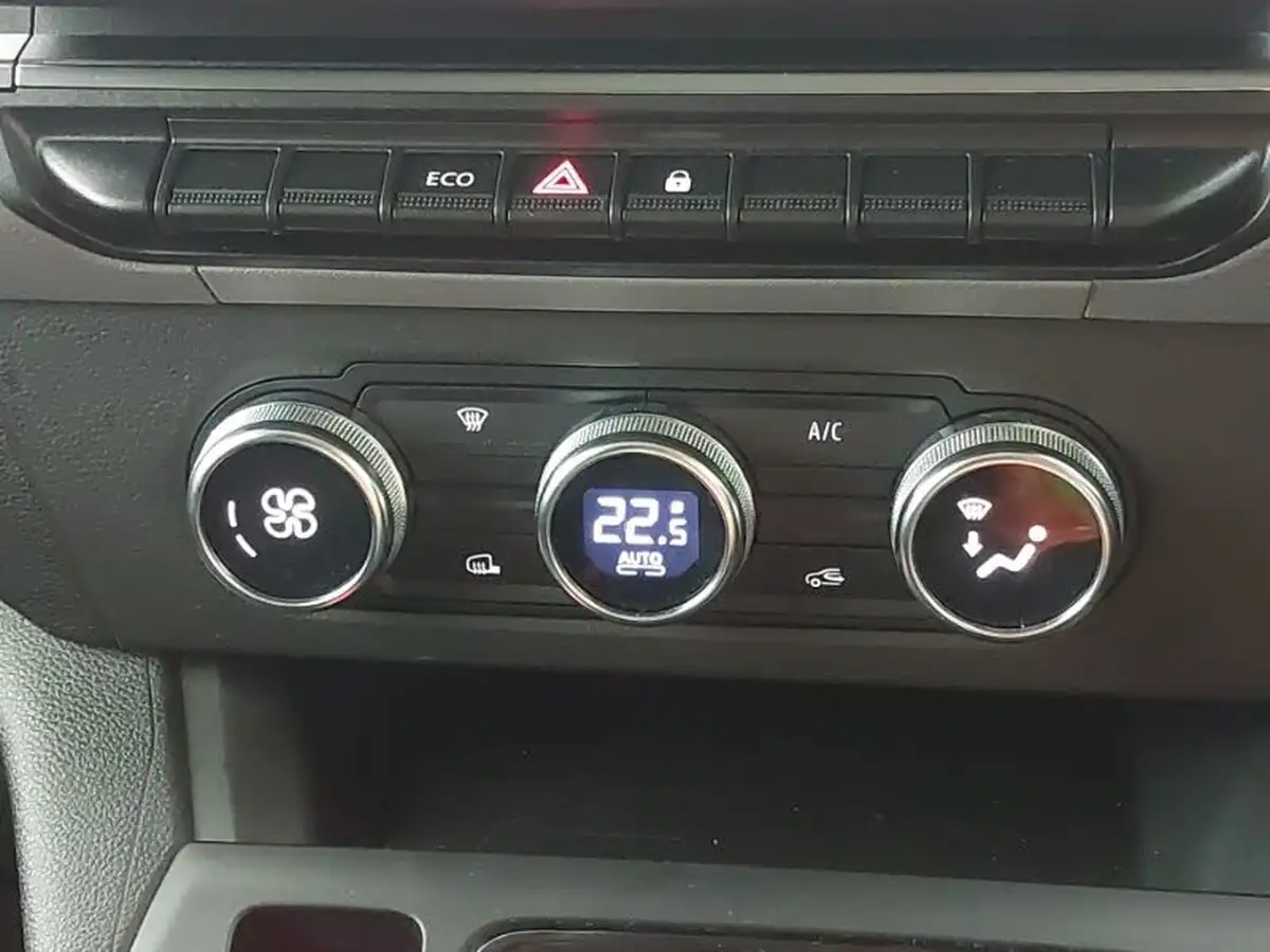 2023-nissan-townstar-e-45kwh-l1-acenta-big-14