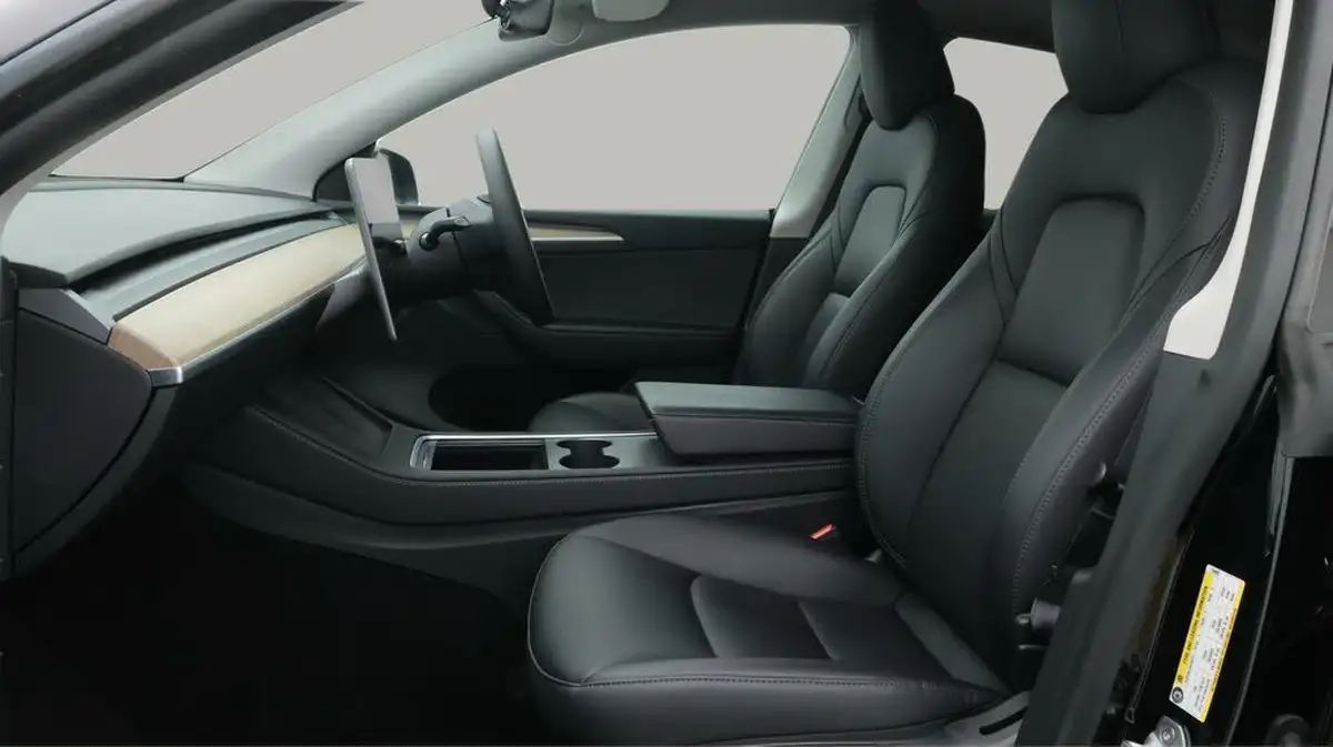 2023-tesla-model-y-e-rwd-big-14