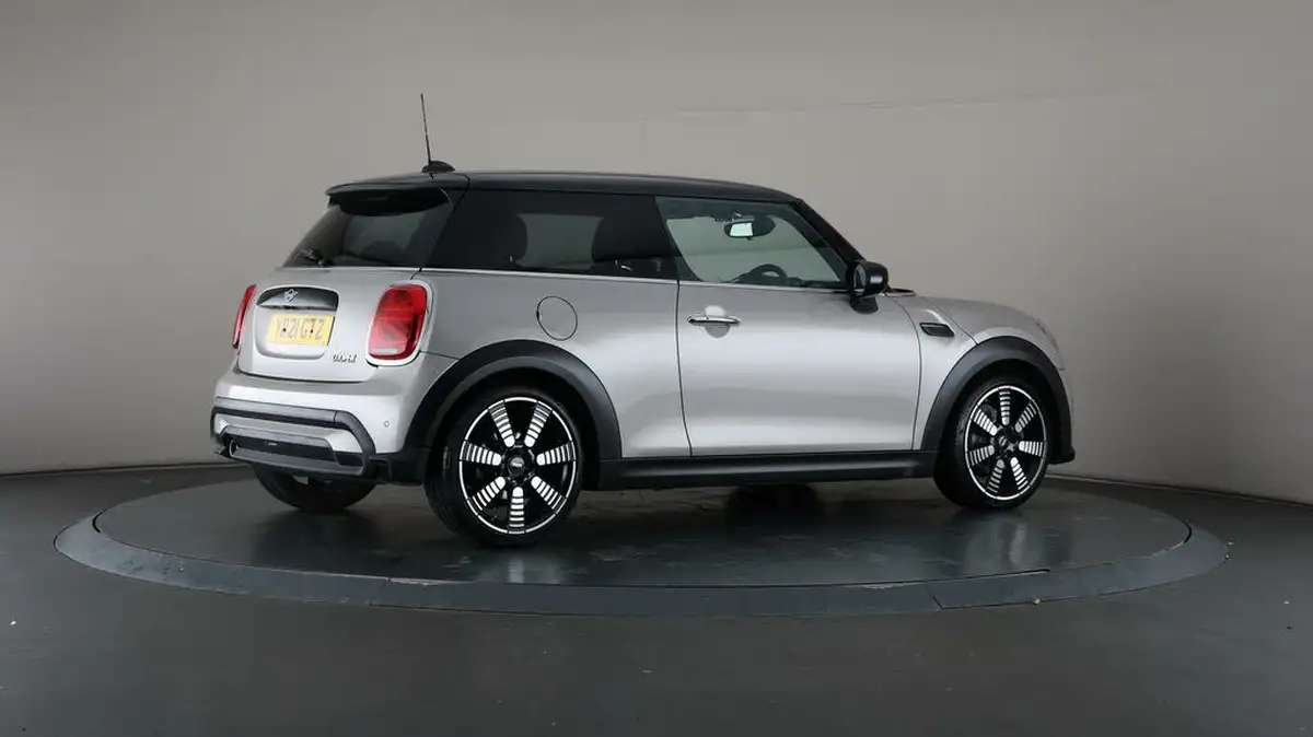 2021-mini-cooper-15-cooper-exclusive-hatchback-3d-big-63