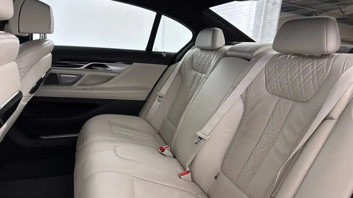 2021-bmw-7-series-30td-730ld-m-sport-big-13