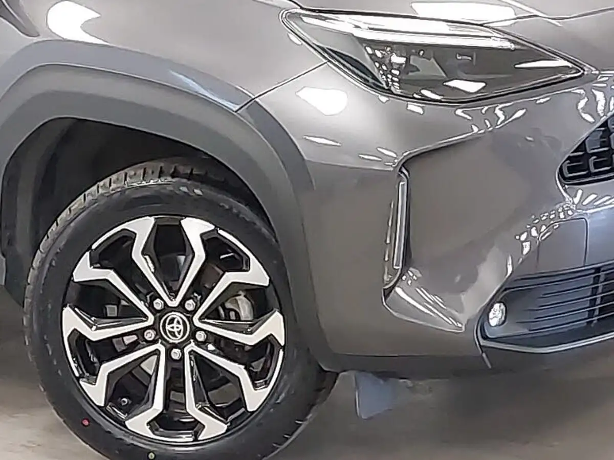 2022-toyota-yaris-cross-15-vvt-i-design-big-8