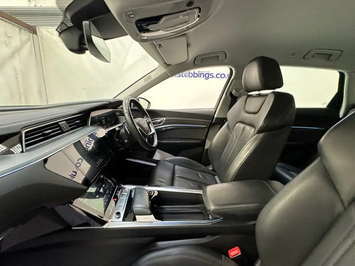 2020-audi-e-tron-50e-sport-big-29