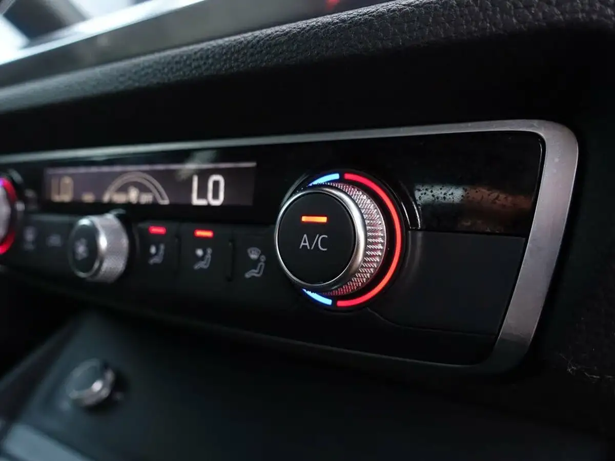 2019-audi-q3-20-45-tfsi-s-line-station-wagon-big-30