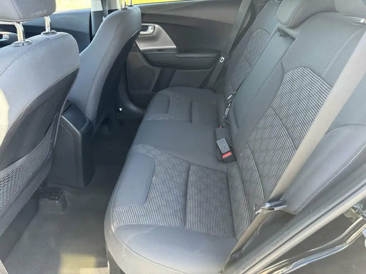 2021-kia-niro-16-gdi-2-big-27