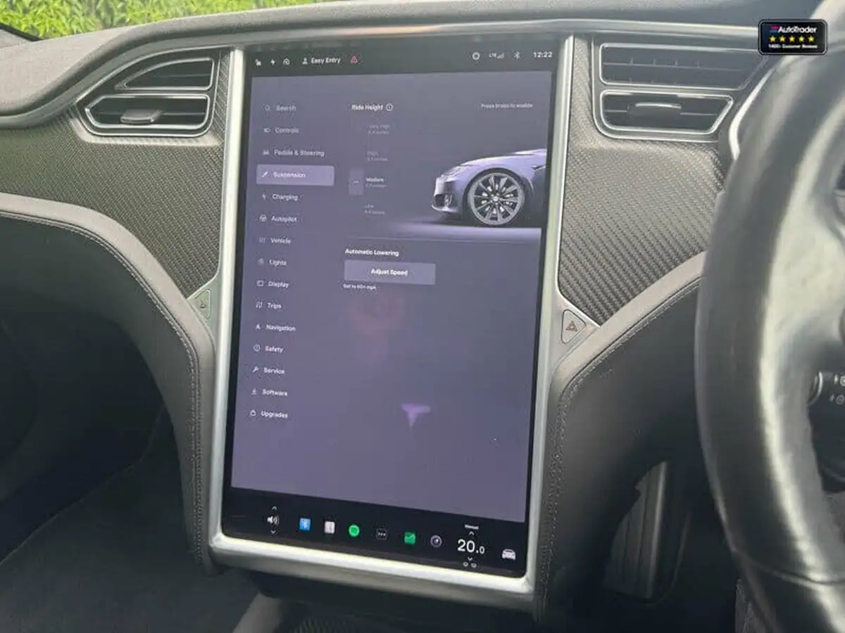 2017-tesla-model-s-e-100d-big-18