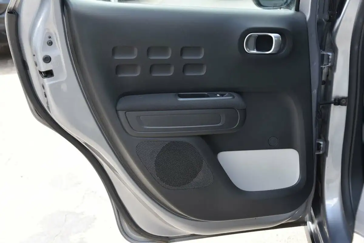 2021-citroen-c3-12-puretech-flair-83ps-big-41
