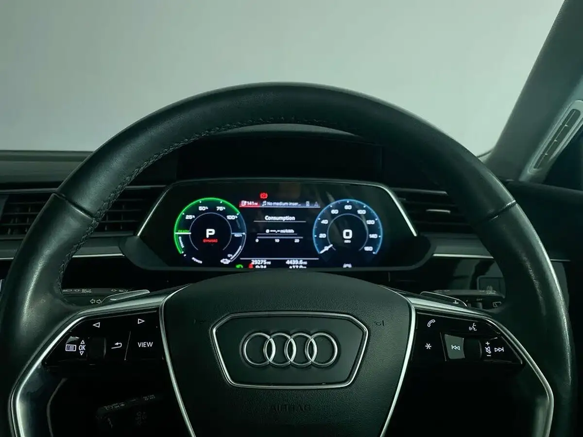 2022-audi-e-tron-55e-technik-station-wagon-big-29