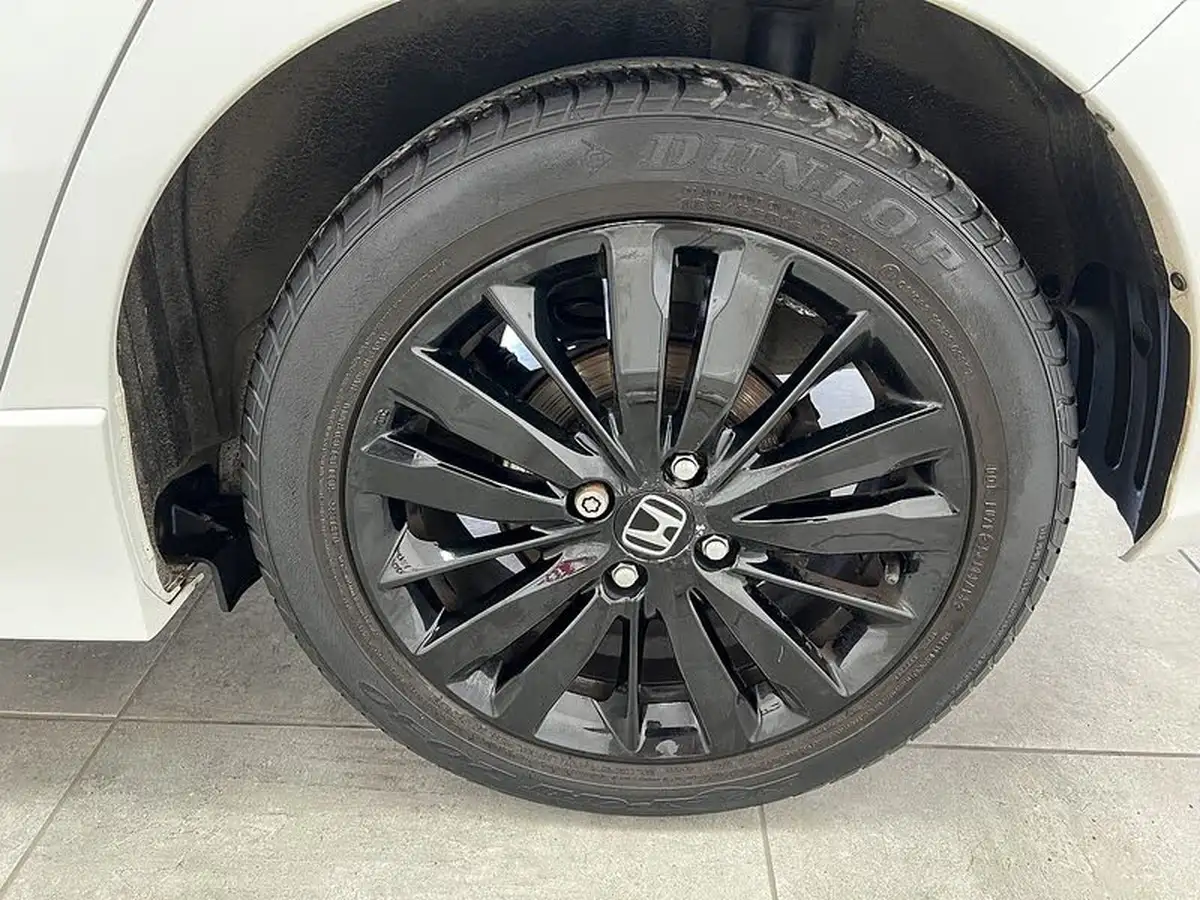 2018-honda-jazz-15-i-vtec-sport-big-20