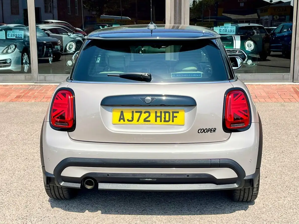 2022-mini-cooper-15-cooper-exclusive-premium-hatchback-3d-auto-big-5