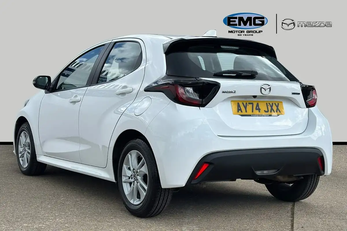 2024-mazda-mazda2-15-centre-line-big-3