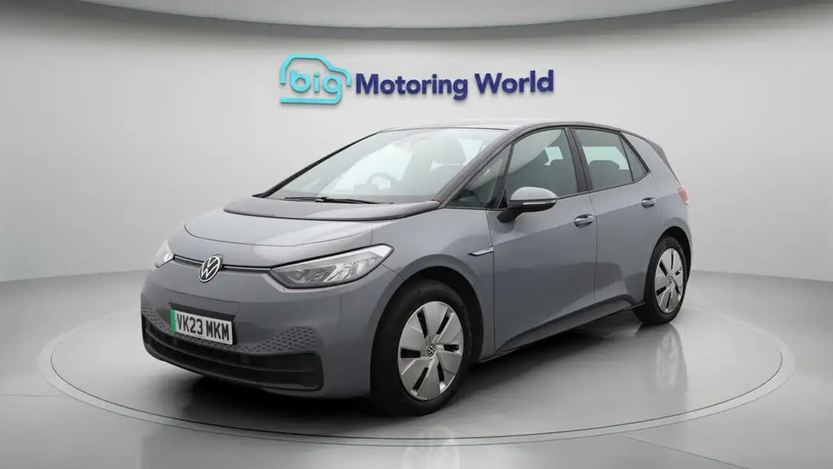 2023-volkswagen-id3-e-life-204ps-58kwh-pro-performance-big-3