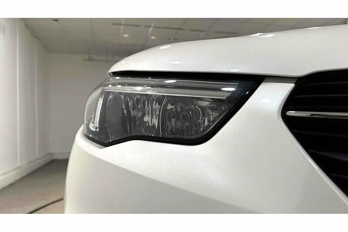 2019-vauxhall-grandland-x-12-elite-nav-ss-big-18
