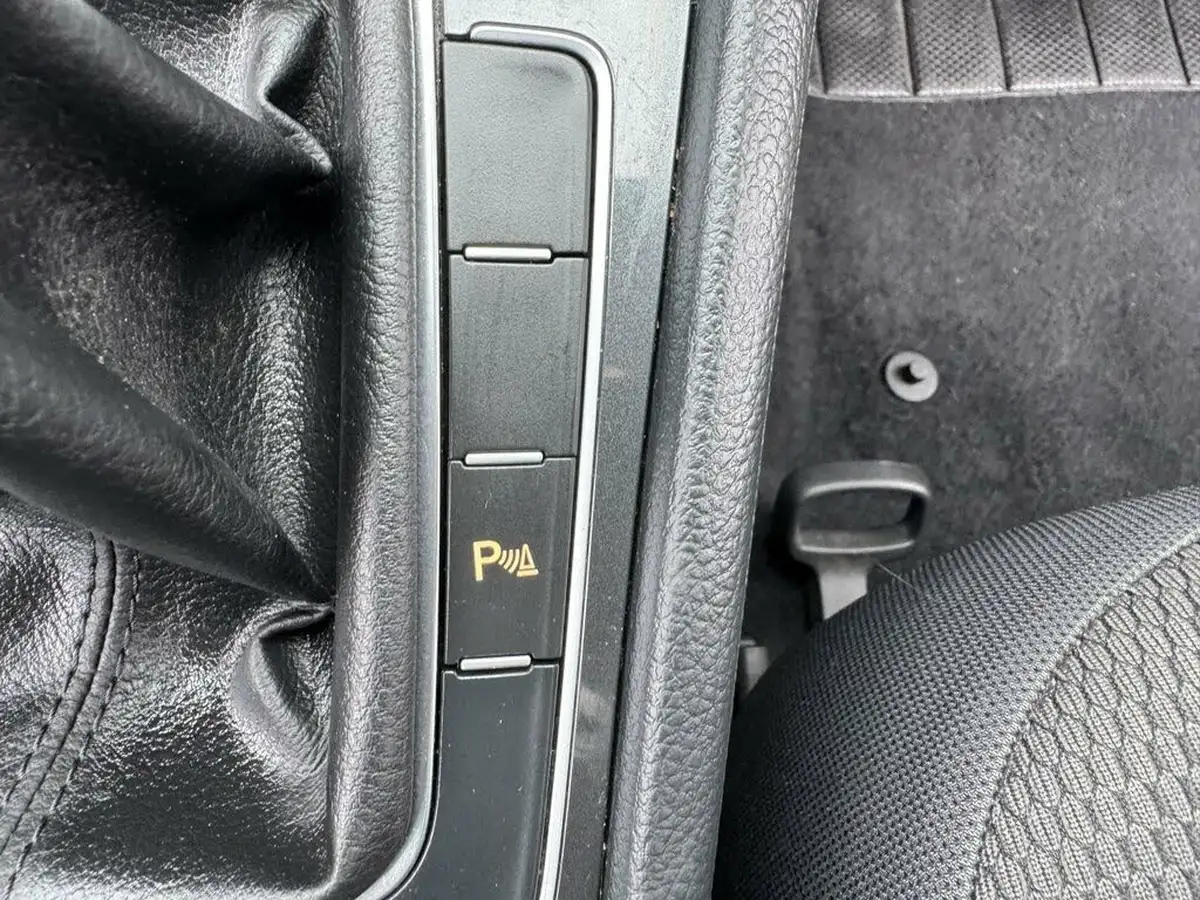 2020-volkswagen-golf-15-tsi-match-edition-150ps-hatchback-big-57