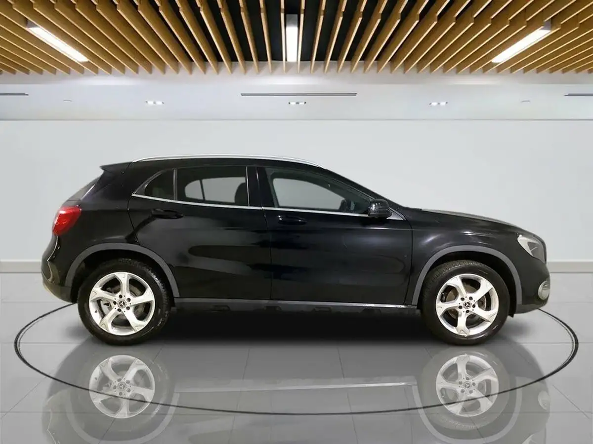 2017-mercedes-benz-gla-class-21d-gla-200d-sport-executivess-big-9