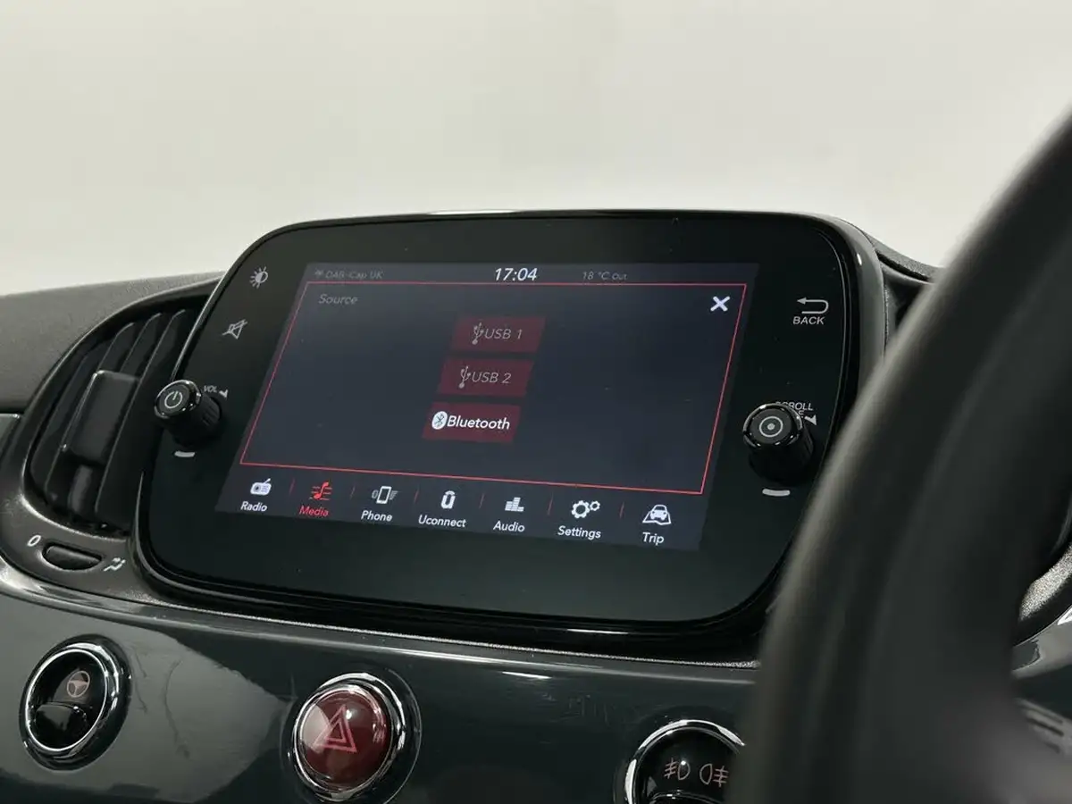 2021-fiat-500-10-dolcevita-big-18
