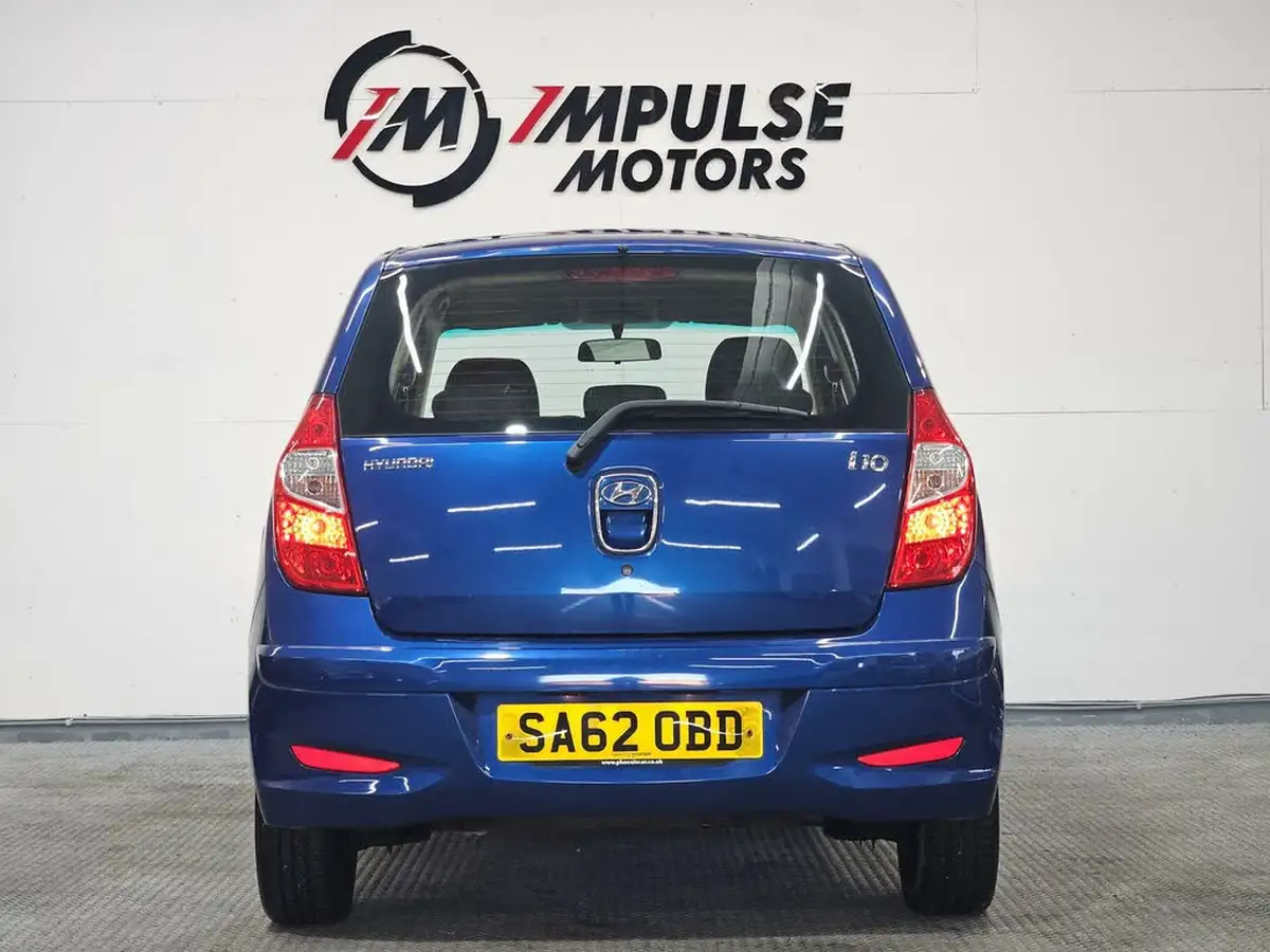 2012-hyundai-i10-12-classic-85bhp-big-5