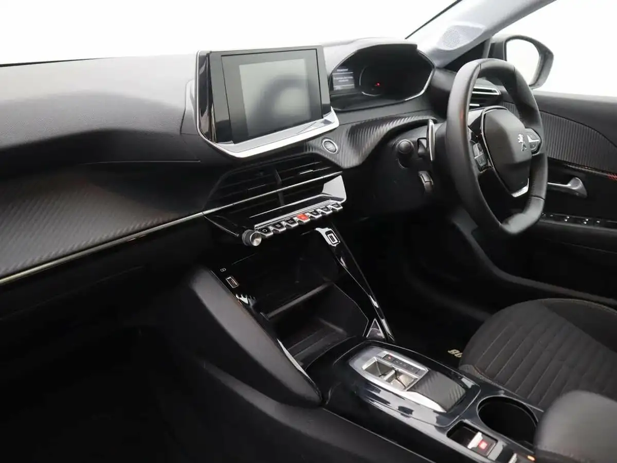 2022-peugeot-208-12-puretech-active-premium-100bhp-eat8-big-12