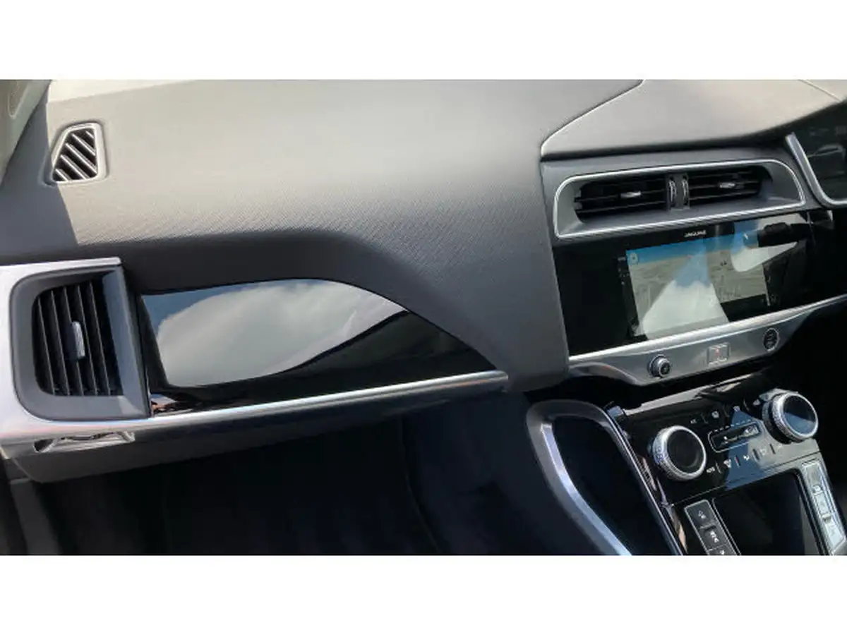 2022-jaguar-i-pace-ev400-se-big-25