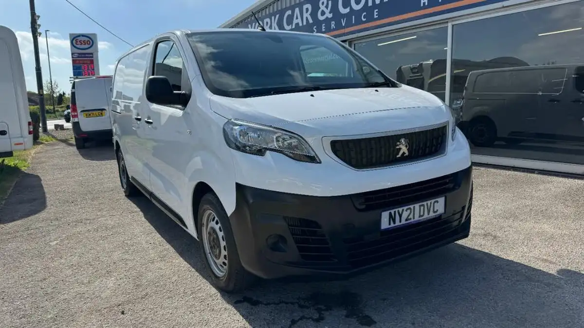 2021-peugeot-expert-15-bluehdi-professional-compact-1000-eu6dt-e-big-3