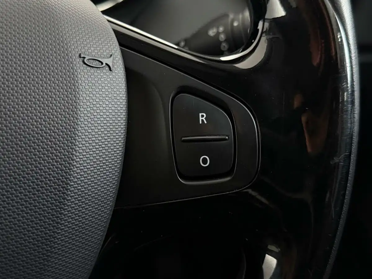 2014-renault-captur-12-dynamique-big-23