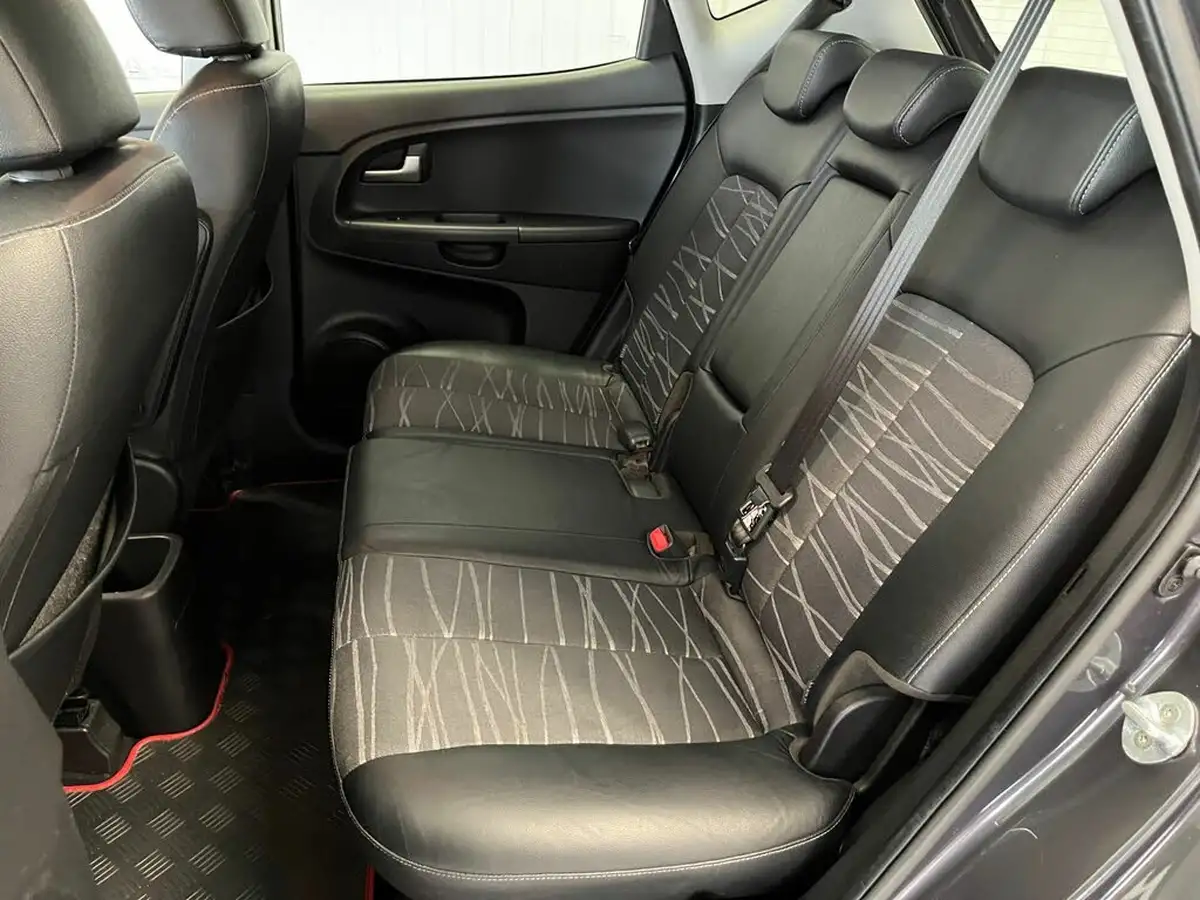 2016-kia-venga-16-3-isg-big-13